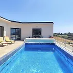Nice Home In Portiragnes 펜션